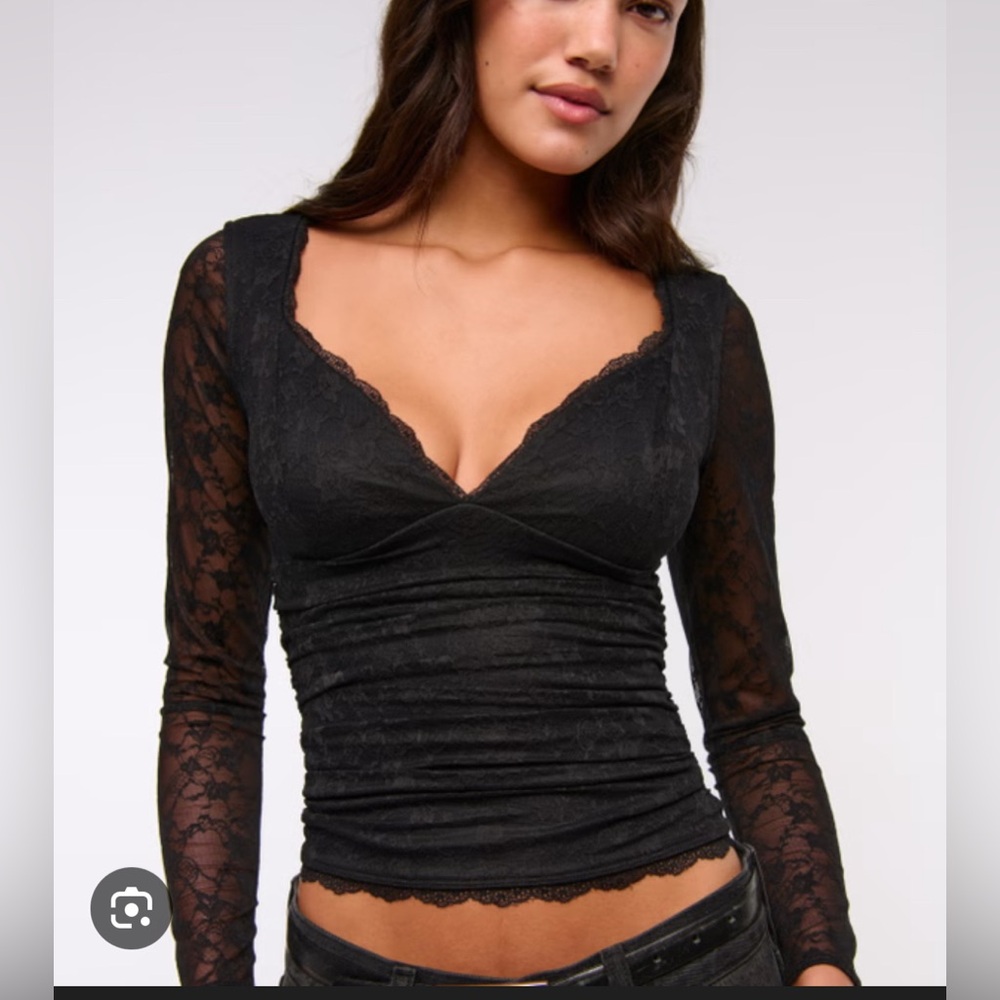 Abercrombie bra free lace sweetheart top